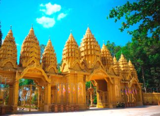 Tham quan chùa Vàm Ray – ngôi chùa Khmer dát vàng nổi tiếng Trà Vinh